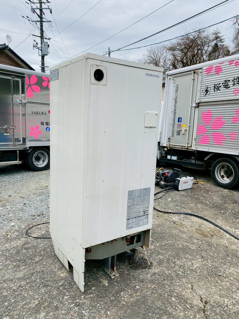 古い温水器写真