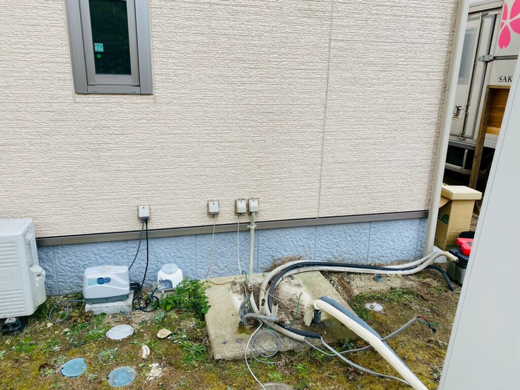 エコキュート工事中写真