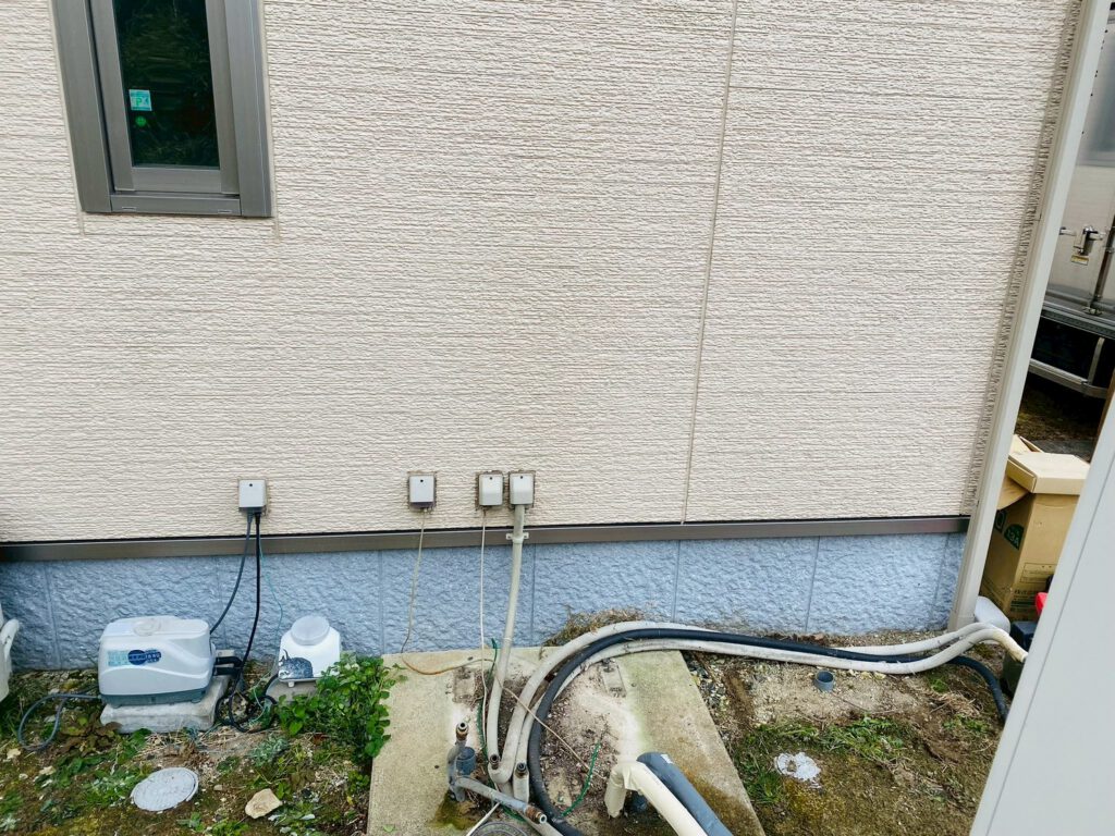 エコキュート工事中写真